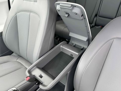 New 2025 Hyundai Ioniq 5 SEL image 18