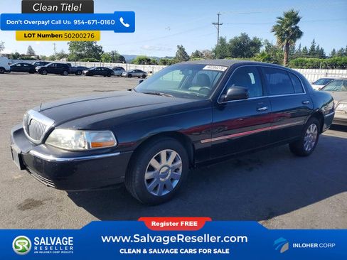 Used 2010 Lincoln Town Car Executive L RWD image 1
