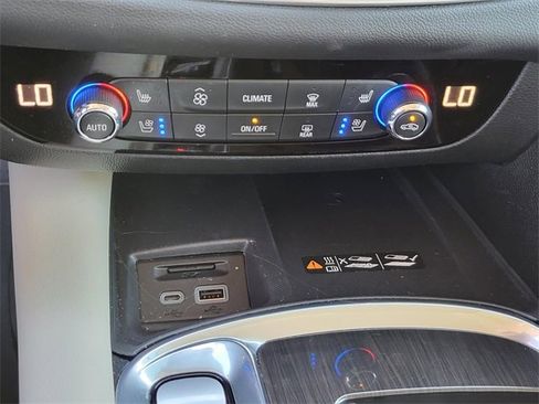 Used 2023 Buick Enclave Premium w/ Experience Buick Package image 28