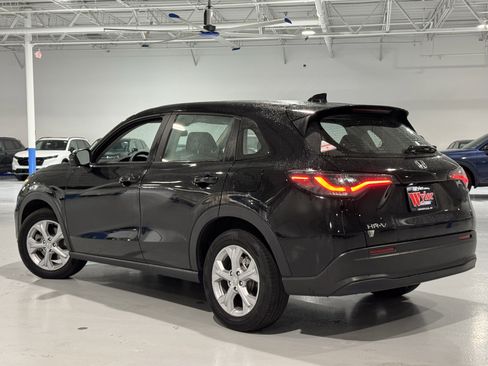 Used 2024 Honda HR-V LX image 17