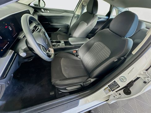 Used 2025 Kia K5 LXS image 13