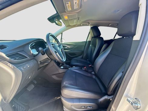 Used 2022 Buick Encore Preferred w/ Safety Package image 20