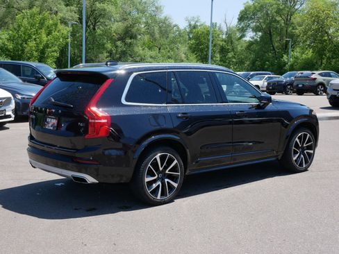 Used 2021 Volvo XC90 T6 Momentum w/ Advanced Package AWD/4WD image 7