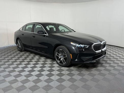 Used 2026 BMW i5 eDrive40 w/ Convenience Package RWD image 7