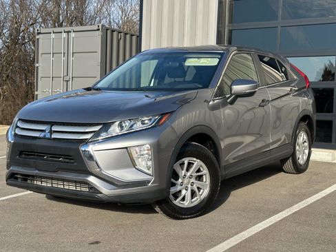 Used 2019 Mitsubishi Eclipse Cross ES image 3