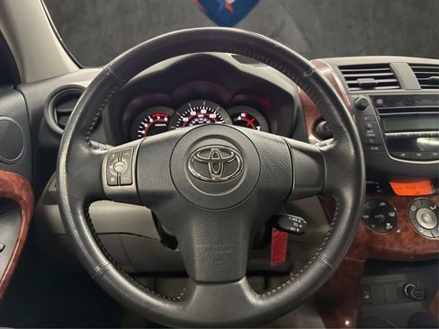 Used 2006 Toyota RAV4 Limited FWD image 24