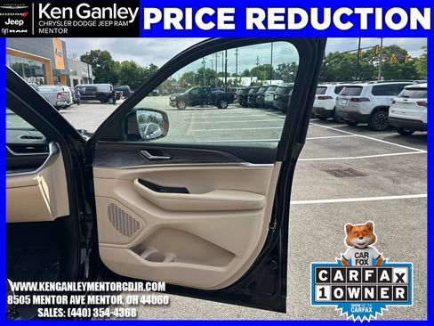 Used 2025 Jeep Grand Cherokee L Limited RWD image 25