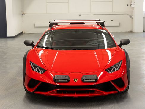 Used 2023 Lamborghini Huracan Sterrato image 5