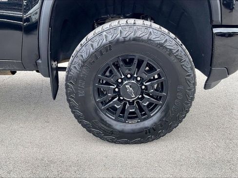 Used 2025 Chevrolet Silverado 2500 ZR2 w/ LPO, Dark Essentials Package AWD/4WD image 10