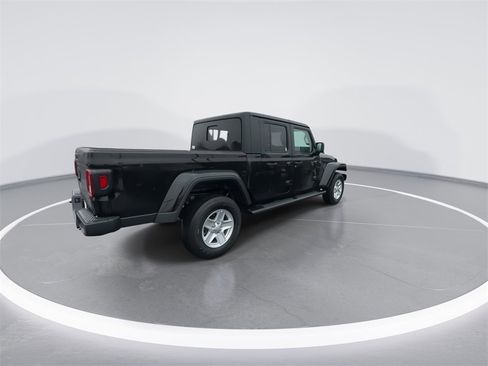 Used 2023 Jeep Gladiator Sport image 8