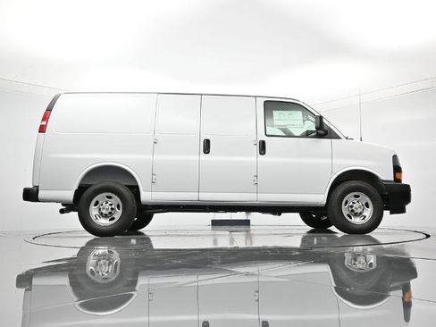 New 2025 Chevrolet Express 2500 3D Cargo Van 3D Cargo Van w/ Driver Convenience Package image 34