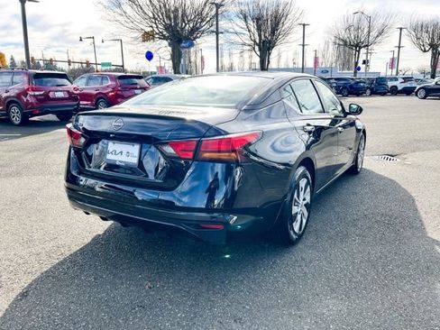 Used 2024 Nissan Altima 2.5 S image 7