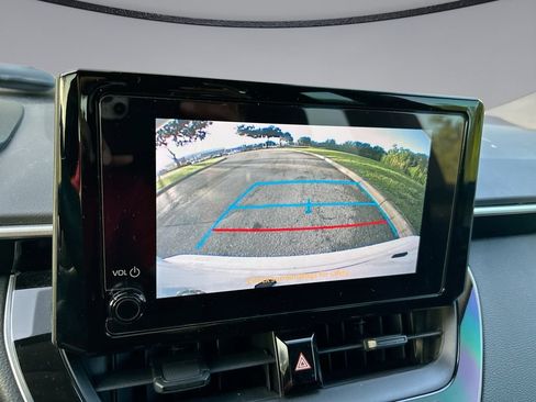 Used 2023 Toyota Corolla LE FWD image 22