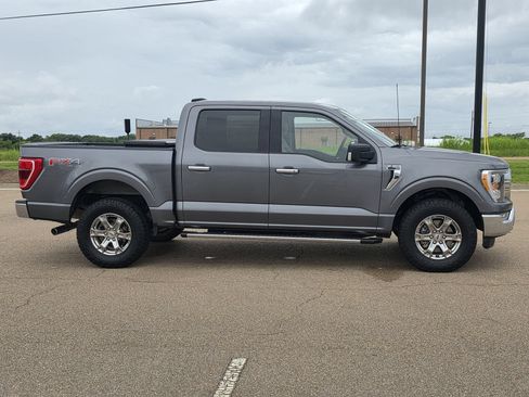 Used 2021 Ford F150 XLT w/ Equipment Group 302A High AWD/4WD image 4
