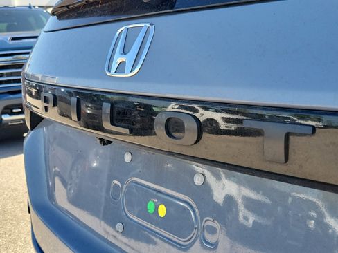 Used 2024 Honda Pilot TrailSport image 11