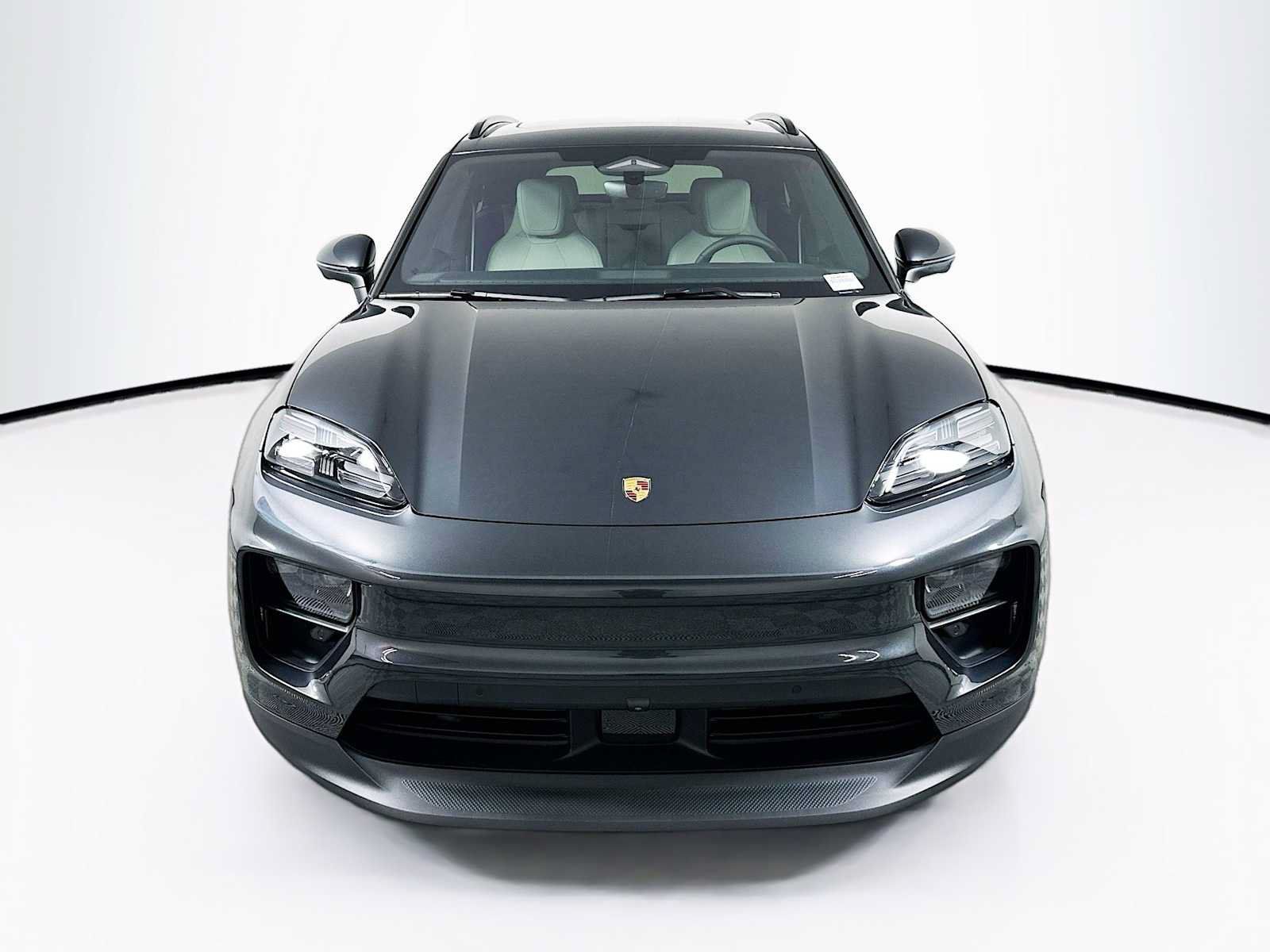 Used 2026 Porsche Macan Electric RWD image 6