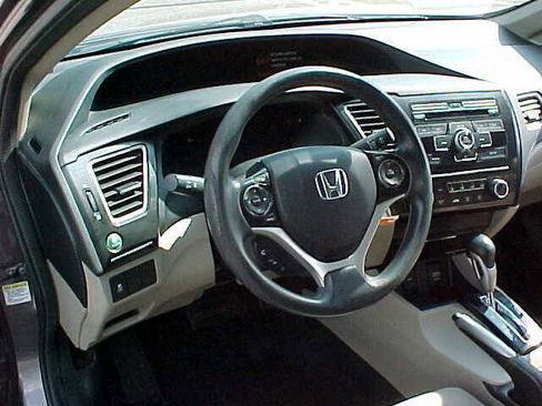 Used 2013 Honda Civic LX image 21