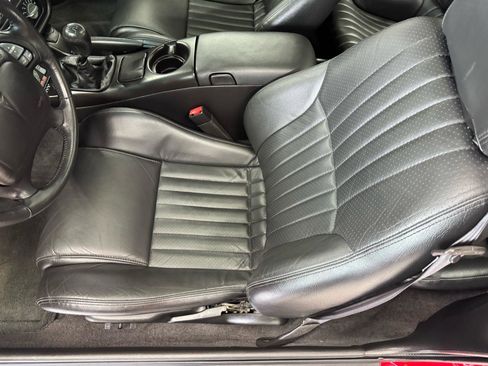 Used 2001 Pontiac Firebird Formula w/ Protection Group RWD image 50