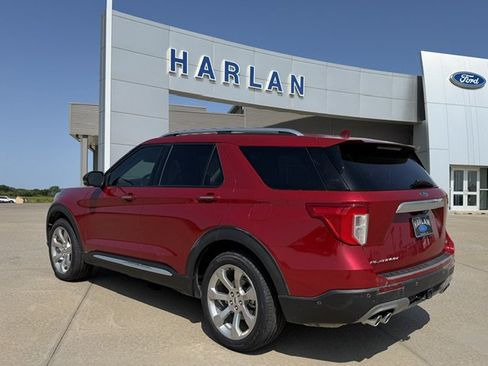 Used 2020 Ford Explorer Platinum w/ Premium Technology Package AWD/4WD image 3