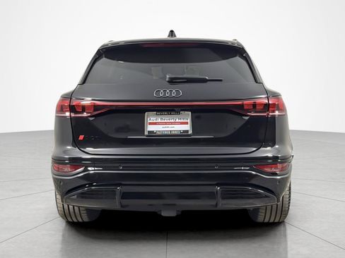 Certified 2025 Audi SQ6 e-tron Prestige w/ 21" Black Optic Wheel Package image 4