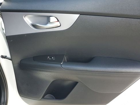 Used 2022 Kia Forte LXS image 41