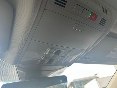 Used 2023 Volkswagen Jetta SE image 53