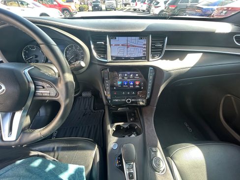 Used 2019 INFINITI QX50 Essential w/ Sensory Package AWD/4WD image 10