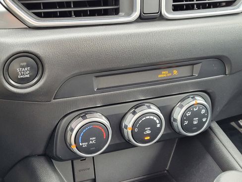 Used 2017 MAZDA CX-5 Sport image 25