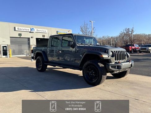 Used 2023 Jeep Gladiator Mojave w/ Cold Weather Group image 4