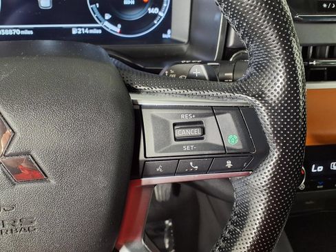 Used 2024 Mitsubishi Outlander SEL FWD image 29