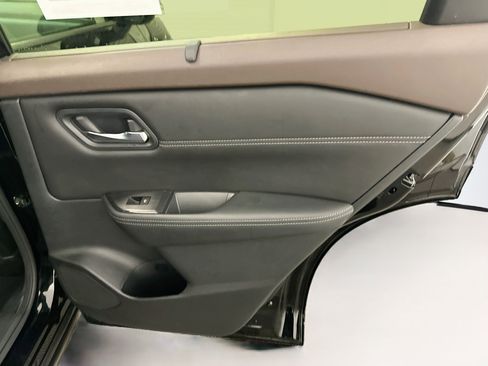 Used 2023 Nissan Rogue SV w/ SV Premium B Package AWD/4WD image 32
