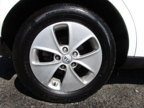 Used 2015 Kia Soul FWD image 10