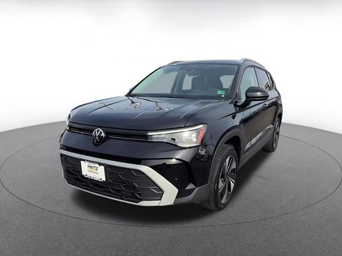 Used 2025 Volkswagen Taos SE image 7