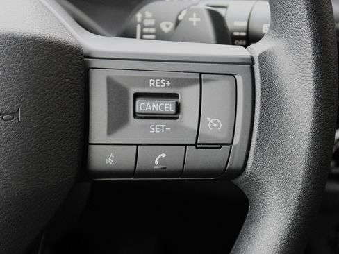 Certified 2025 Nissan Rogue S image 29