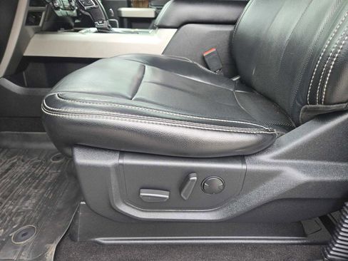 Used 2019 Ford F150 Lariat image 23