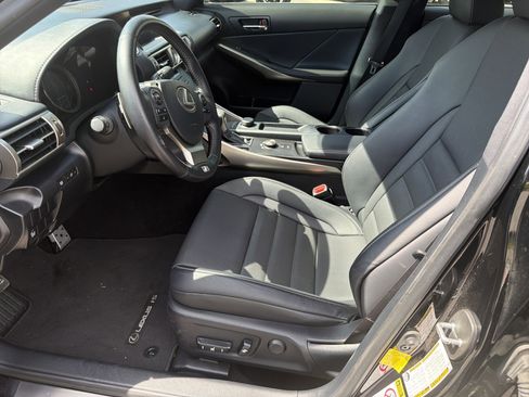 Used 2016 Lexus IS 200t w/ F Sport Package RWD image 19
