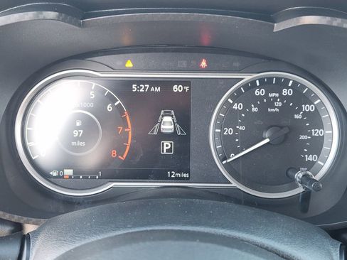 New 2025 Nissan Versa SR image 11