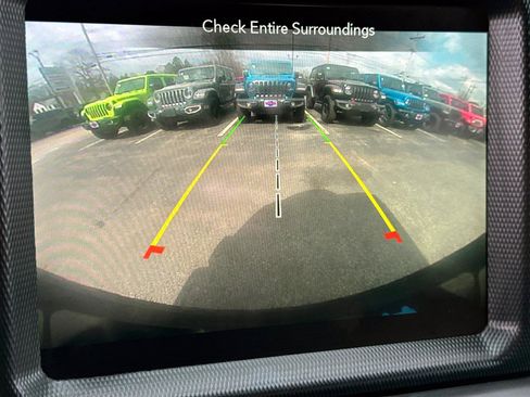 Used 2023 Jeep Wrangler Unlimited Sahara w/ Cold Weather Group image 15