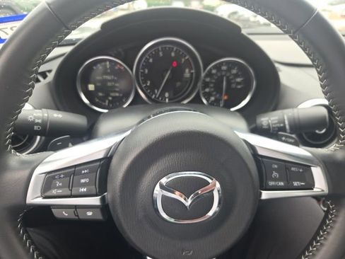 Used 2023 MAZDA MX-5 Miata Grand Touring w/ Weather Package RWD image 9