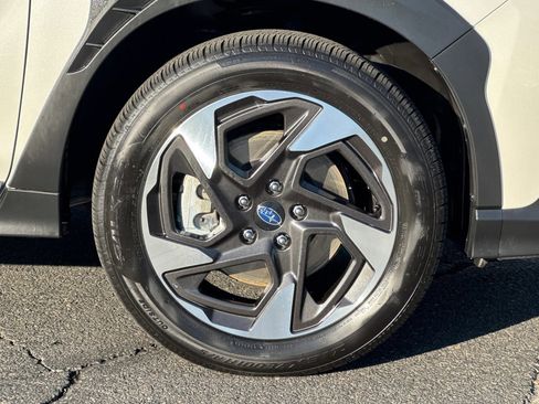 Certified 2025 Subaru Crosstrek 2.5i Limited w/ Crosstrek Mirror Package image 30