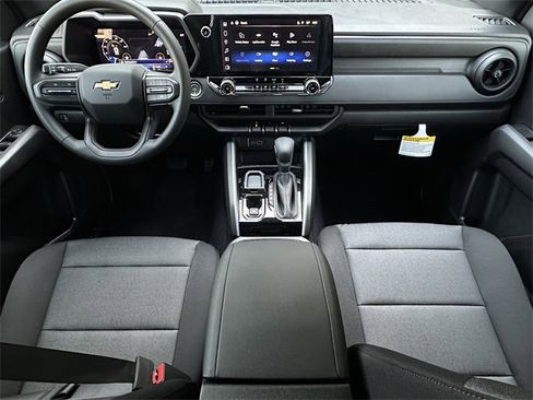 New 2026 Chevrolet Colorado W/T image 9