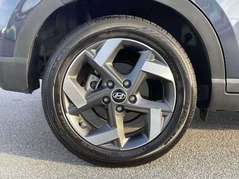 Certified 2024 Hyundai Venue Limited image 31