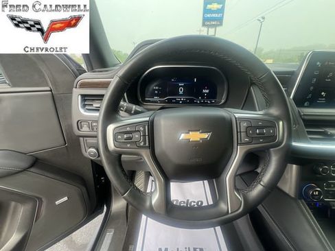 Used 2023 Chevrolet Tahoe Premier RWD image 17