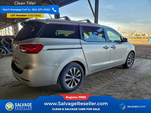 Used 2016 Kia Sedona SX image 4