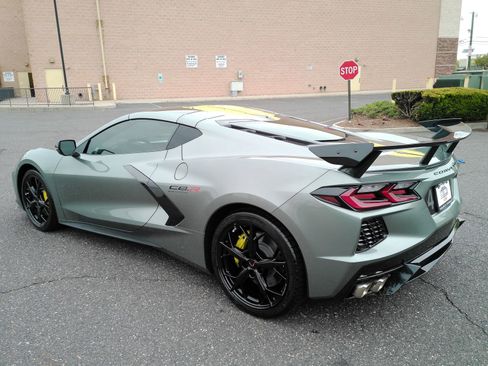 Certified 2022 Chevrolet Corvette Stingray Premium Cpe RWD image 4