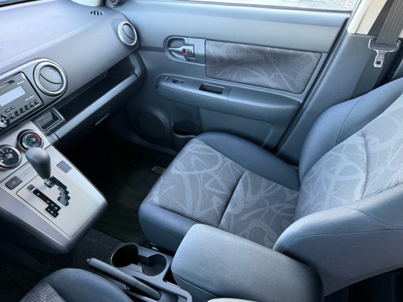 Used 2013 Scion xB FWD image 17