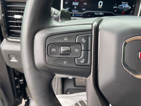 Used 2023 GMC Sierra 1500 AT4 w/ AT4 Premium Package AWD/4WD image 18