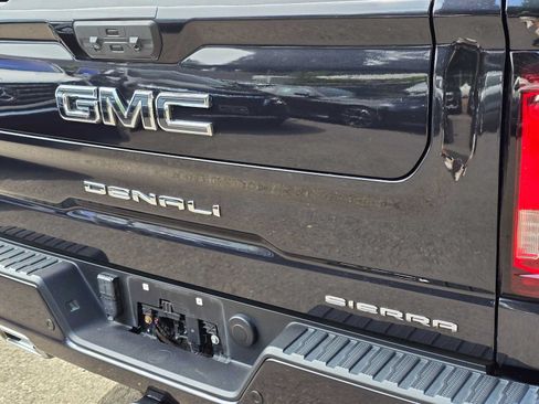 Used 2023 GMC Sierra 1500 Denali Ultimate AWD/4WD image 13