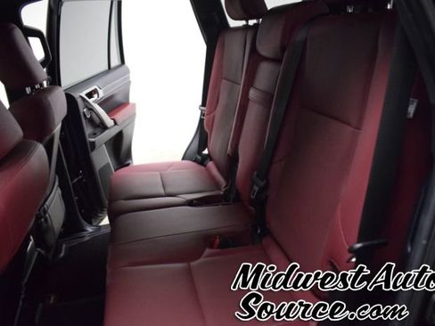 Used 2022 Lexus GX 460 Premium w/ Premium Plus Package AWD/4WD image 26