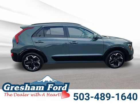 Used 2023 Kia Niro Wind w/ Wind Preserve Package FWD image 7